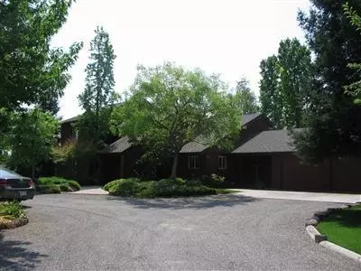 5592 E Cole Ave, Clovis, CA 93619 photo 1