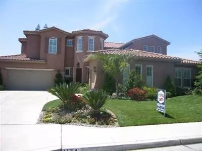 1174 N Orangewood Ave, Clovis, CA 93611 photo 1