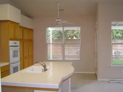 2307 Goshen Ave, Clovis, CA 93611 photo 5