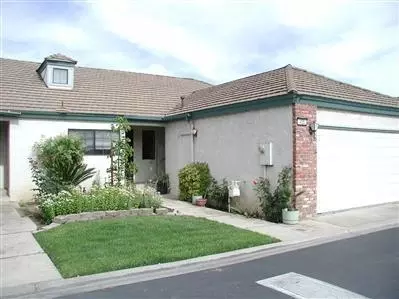 455 Quill Ln, Clovis, CA 93612 photo 1