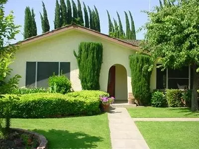 2832 Willow Dr, Madera, CA 93637 photo 1