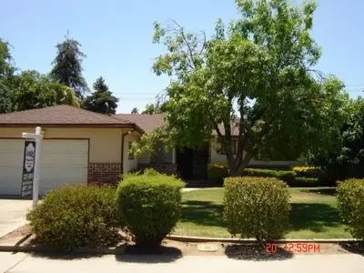 508 W Beverly Dr, Clovis, CA 93612 photo 4