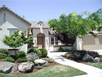 131 Omaha Ave, Clovis, CA 93619 photo 1