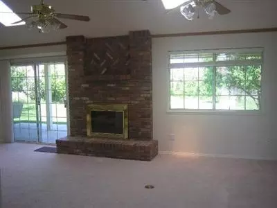2455 Frederick Ct, Madera, CA 93637 photo 4