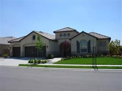 2762 Everglade Ave, Clovis, CA 93619 photo 1