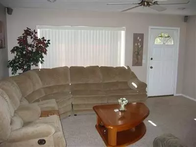 337 N Phillip Ave, Clovis, CA 93612 photo 4