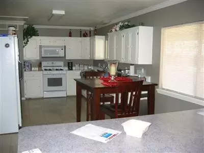 337 N Phillip Ave, Clovis, CA 93612 photo 6