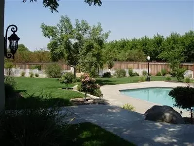 9356 N Purdue Ave, Clovis, CA 93619 photo 5