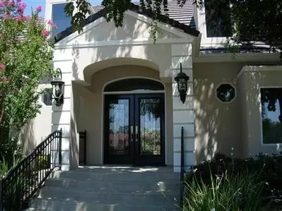 9356 N Purdue Ave, Clovis, CA 93619 photo 2
