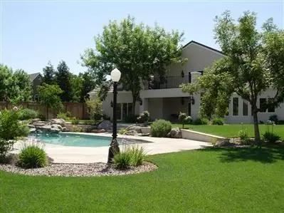 9356 N Purdue Ave, Clovis, CA 93619 photo 3