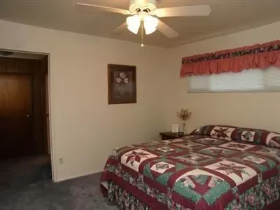 421 N Pine St, Madera, CA 93637 photo 4