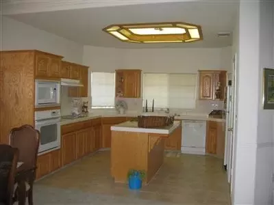 1772 N Caesar Ave, Clovis, CA 93619 photo 4