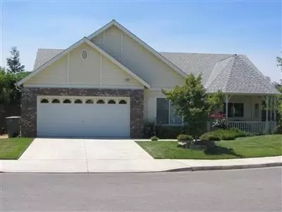 1772 N Caesar Ave, Clovis, CA 93619 photo 2