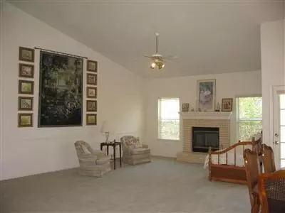 1772 N Caesar Ave, Clovis, CA 93619 photo 3
