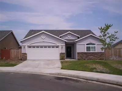 913 Navel Ave, Madera, CA 93637 photo 1