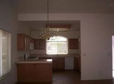913 Navel Ave, Madera, CA 93637 photo 4