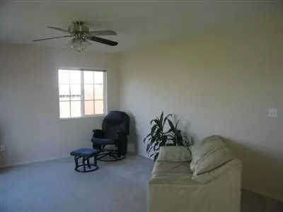 1429 Segovia Ct, Madera, CA 93638 photo 2
