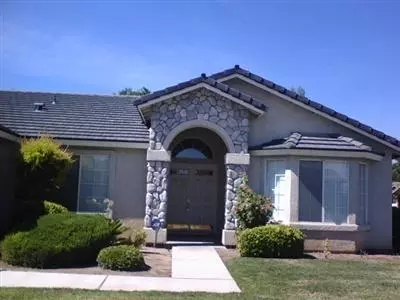 3345 Ren Way, Madera, CA 93637 photo 1