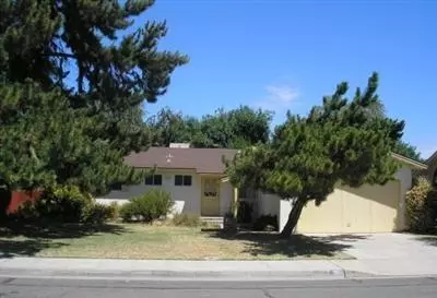 621 W Norwich Ave, Clovis, CA 93612 photo 1