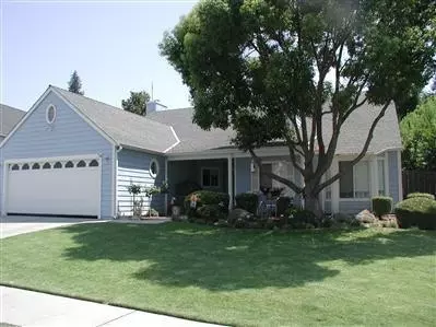 1105 N Chapel Hill Ave, Clovis, CA 93611 photo 1