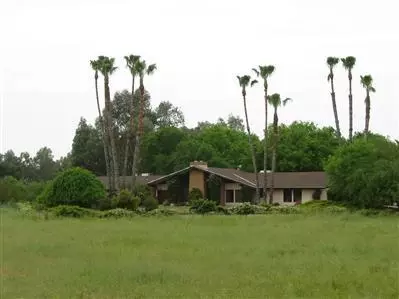 6329 N Amber Ave, Clovis, CA 93619 photo 2
