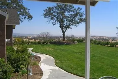 39610 Millstream Ln, Madera, CA 93638 photo 3