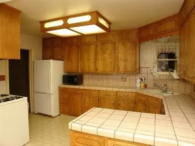 1401 W 5th St, Madera, CA 93637 photo 2