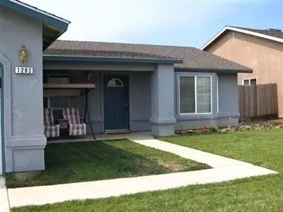 1292 Toluca Way, Madera, CA 93638 photo 2