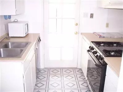 1052 Brookside Dr, Clovis, CA 93612 photo 7