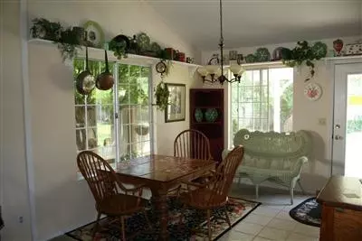 1043 N Adler, Clovis, CA 93611 photo 3