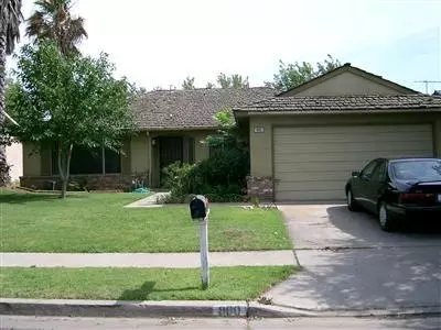 800 Wessmith Way, Madera, CA 93638 photo 1