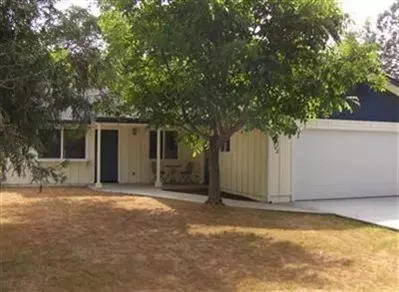 49702 Pierce Dr, Oakhurst, CA 93644 photo 1
