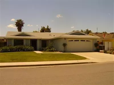 1582 Morris Ave, Clovis, CA 93611 photo 1