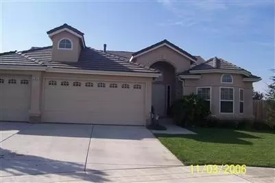 294 N Timmy Ave, Clovis, CA 93612 photo 2