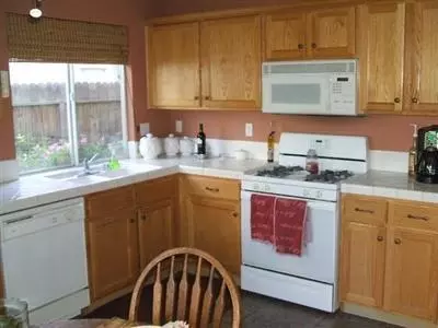 3375 Megan Ave, Clovis, CA 93611 photo 8