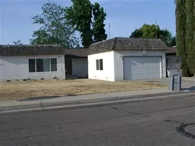 608 W Donner Ave, Clovis, CA 93612 photo 1