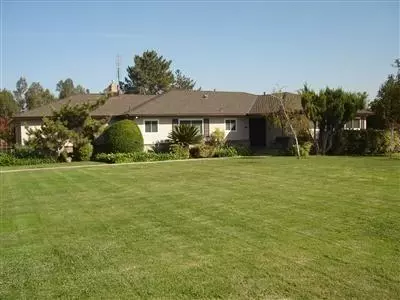 7746 N De Wolf Ave, Clovis, CA 93619 photo 3