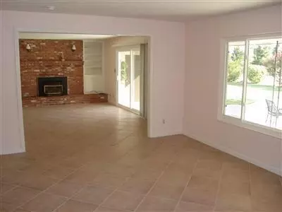 7746 N De Wolf Ave, Clovis, CA 93619 photo 10