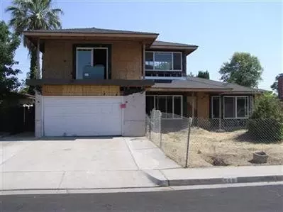 568 W San Jose Ave, Clovis, CA 93612 photo 1