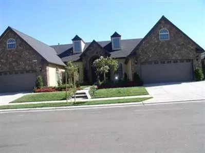 90 Lester Ave, Clovis, CA 93619 photo 1