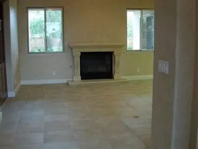425 W Kelly Ave, Clovis, CA 93611 photo 5