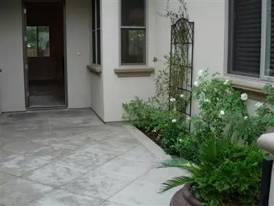 425 W Kelly Ave, Clovis, CA 93611 photo 3