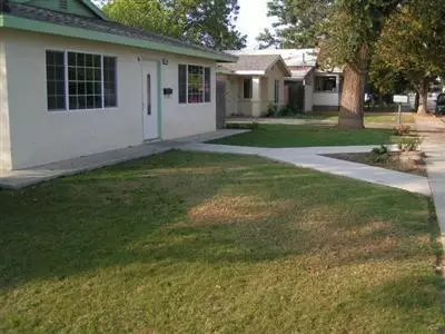 1231 O St, Sanger, CA 93657 photo 1