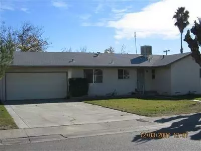 1529 Coolidge, Chowchilla, CA 93610 photo 2