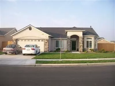 2136 Lorena Ave, Sanger, CA 93657 photo 1