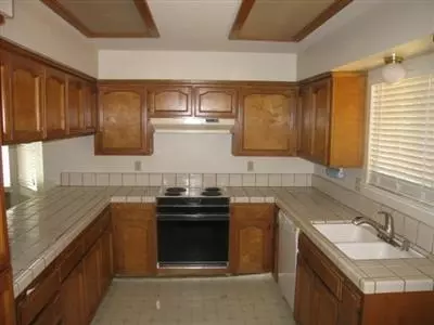 974 Arroyo Ave, Clovis, CA 93611 photo 3