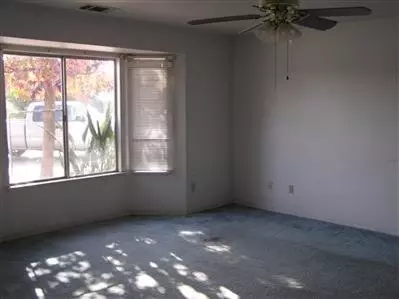 976 3rd St, Sanger, CA 93657 photo 3