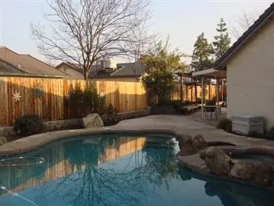 790 Heath Ct, Lemoore, CA 93245 photo 9