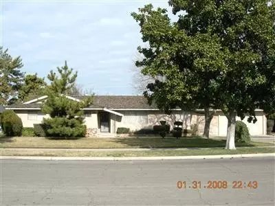 4983 E Townsend Ave, Fresno, CA 93727 photo 1