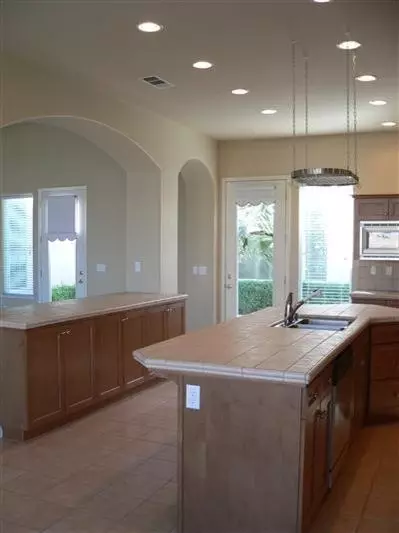 545 Heritage Ave, Clovis, CA 93619 photo 8